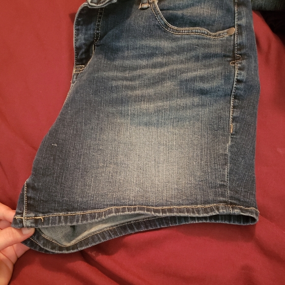 Short jean shorts - Picture 5 of 6